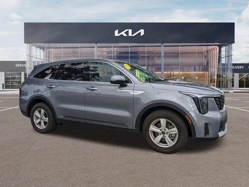 2025 Kia Sorento LX
