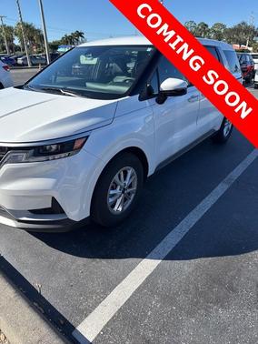 2023 Kia Carnival LX