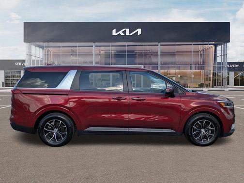 Flare Red 2024 Kia Carnival LX