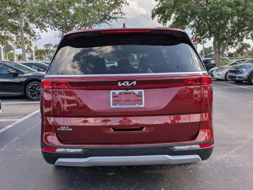 2024 Kia Carnival LX