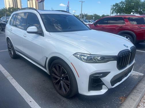 Mineral White Metallic 2019 BMW X7 xDrive40i