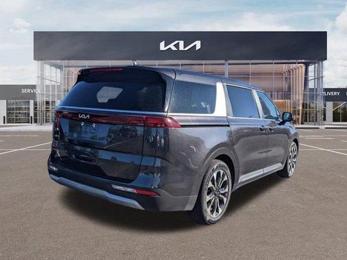 2024 Kia Carnival EX