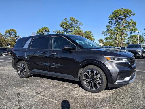 2024 Kia Carnival EX