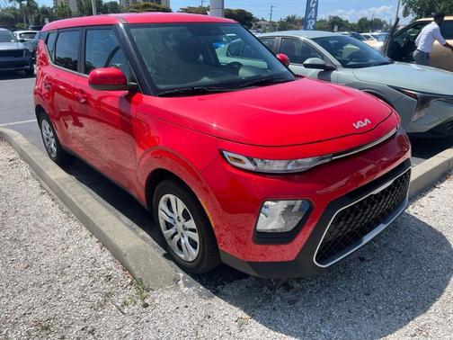 Inferno Red 2022 Kia Soul LX