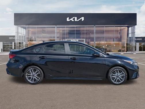 2022 Kia Forte GT-Line