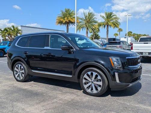 Ebony Black 2022 Kia Telluride EX