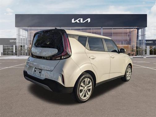 2024 Kia Soul LX