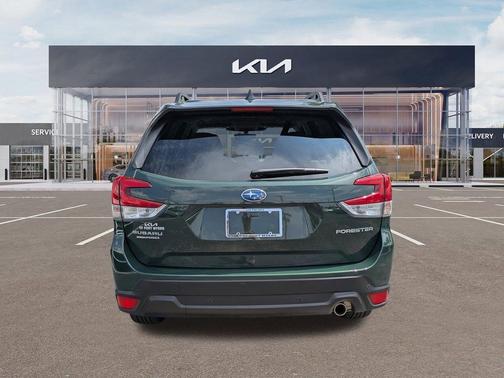Cascade Green Silica 2023 Subaru Forester Limited