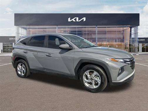 2024 Hyundai TUCSON SE