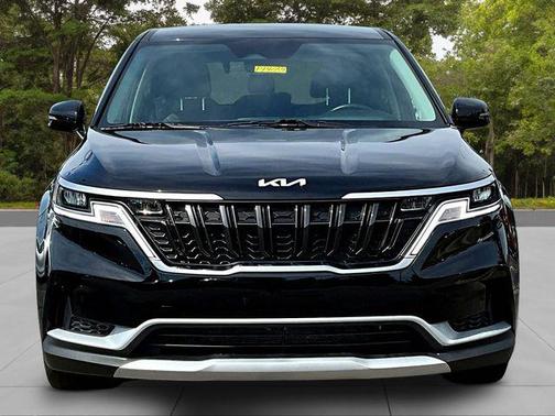 Aurora Black Pearl 2024 Kia Carnival LX