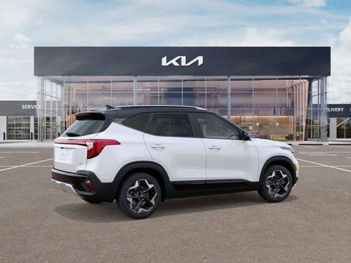 Clear White/Black Roof 2026 Kia Seltos S