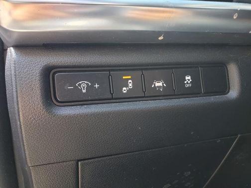Glacial White Pearl 2022 Kia Telluride LX