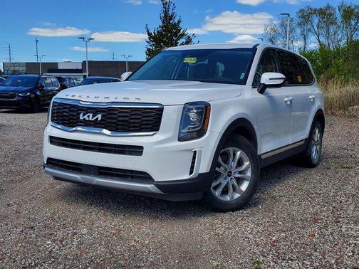 Glacial White Pearl 2022 Kia Telluride LX