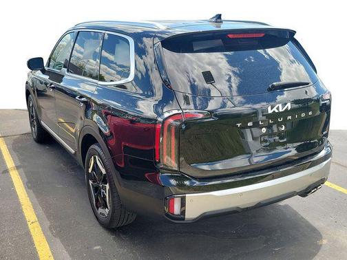 Ebony Black 2023 Kia Telluride EX