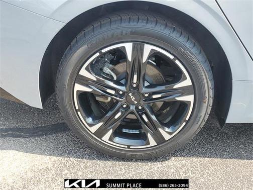 2024 Kia K5 GT-Line