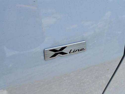 Glacial White Pearl 2023 Kia Sportage X-Line