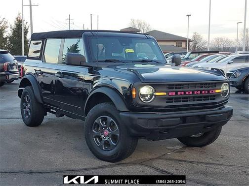 2023 Ford Bronco Base