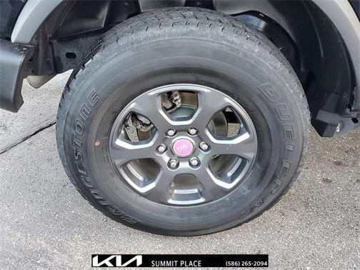 2023 Ford Bronco Base