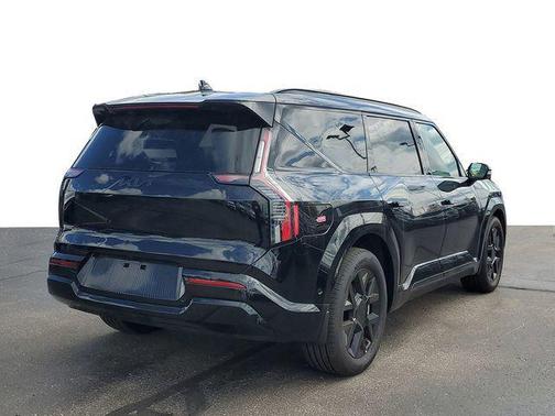 Ebony Black 2026 Kia EV9 Land