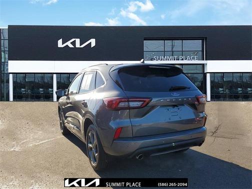 2023 Ford Escape ST-Line Select
