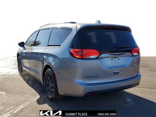2018 Chrysler Pacifica Touring-L Plus