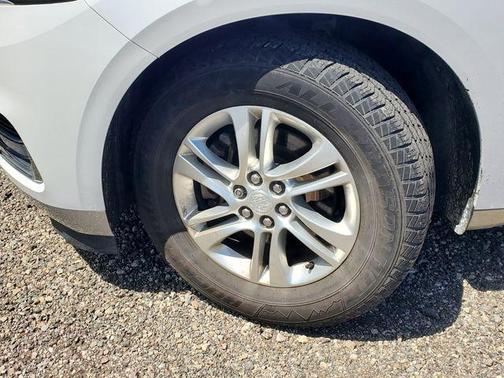 White Frost Tricoat 2019 Buick Enclave Essence