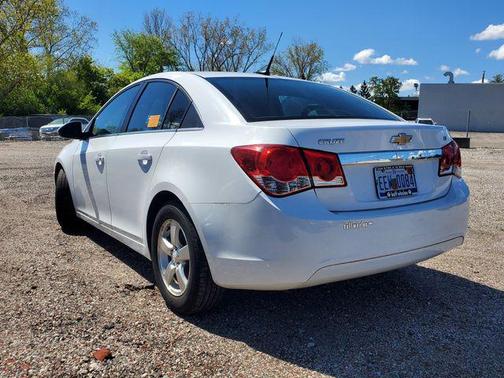 Summit White 2012 Chevrolet Cruze LT