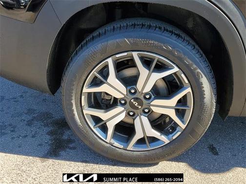 2023 Kia Seltos EX