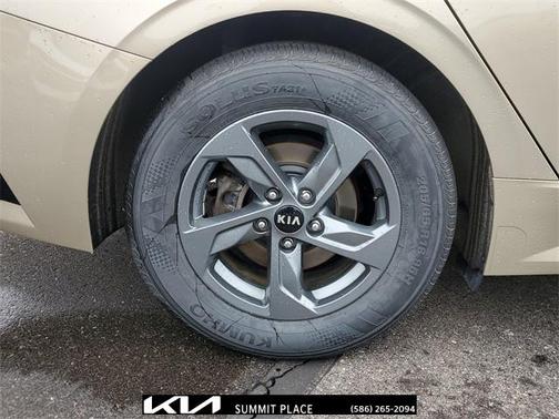 2021 Kia K5 LXS
