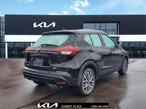 2023 Nissan Kicks SV
