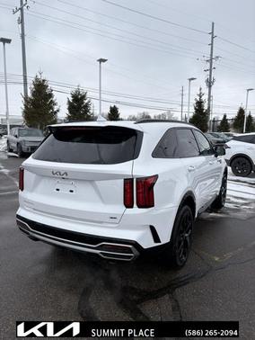2023 Kia Sorento SX