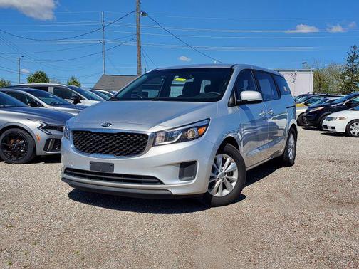 Bright Silver Metallic 2016 Kia Sedona L