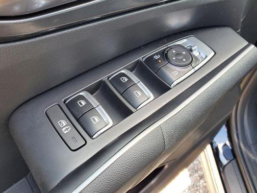 Ebony Black 2025 Kia Sorento LX