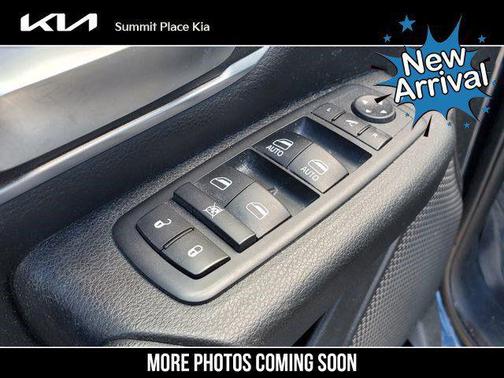 Patriot Blue Pearlcoat 2019 RAM 1500 Big Horn