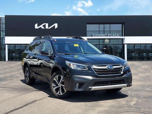 Crystal Black Silica 2022 Subaru Outback Limited