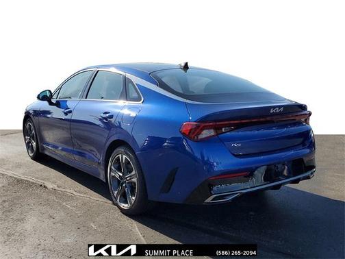 2022 Kia K5 EX