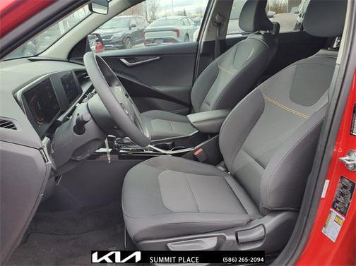 2024 Kia Niro LX