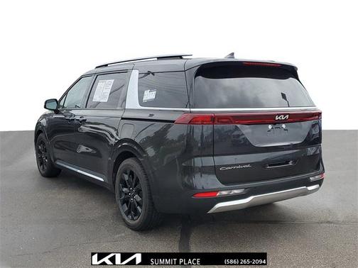 2022 Kia Carnival SX