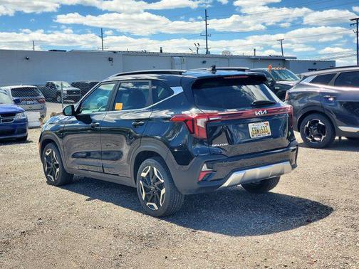 Fusion Black 2024 Kia Seltos SX Turbo