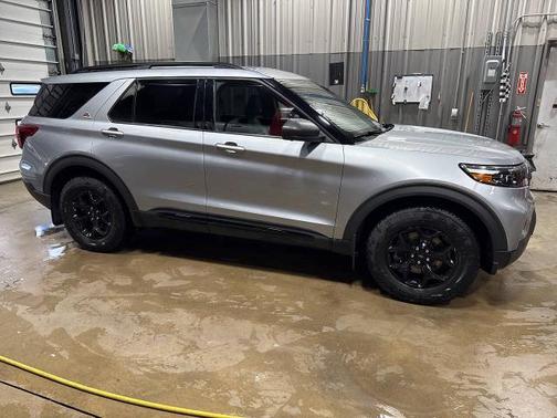 ICONIC SILVER METALLIC 2022 Ford Explorer TIMBERLINE