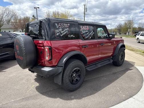 RUBY RED MET TNTD CLEARCOAT 2025 Ford Bronco BADLANDS
