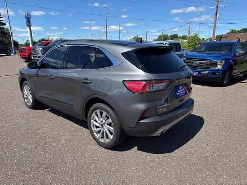 2022 Ford Escape TITANIUM