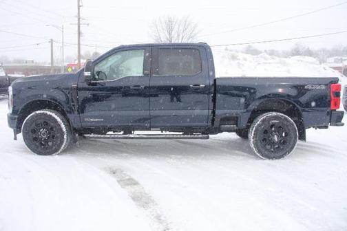 2025 Ford F-350 LARIAT SUPER DUTY
