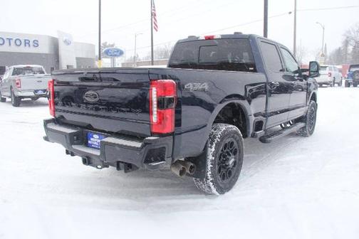 2025 Ford F-350 LARIAT SUPER DUTY
