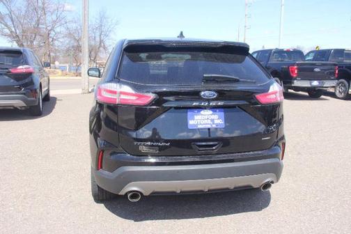AGATE BLACK METALLIC 2024 Ford Edge TITANIUM