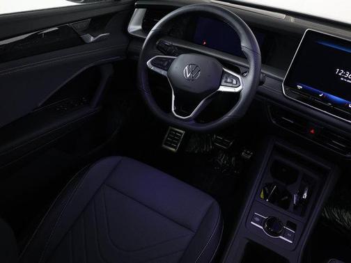 2026 Volkswagen Tiguan 2.0T SE R-Line Black 4MOTION