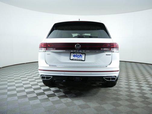 Opal White Pearl 2024 Volkswagen Atlas 2.0T SEL Premium R-Line 4MOTION