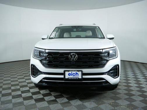 Opal White Pearl 2024 Volkswagen Atlas 2.0T SEL Premium R-Line 4MOTION