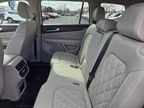 2024 Volkswagen Atlas 2.0T SEL Premium R-Line 4MOTION