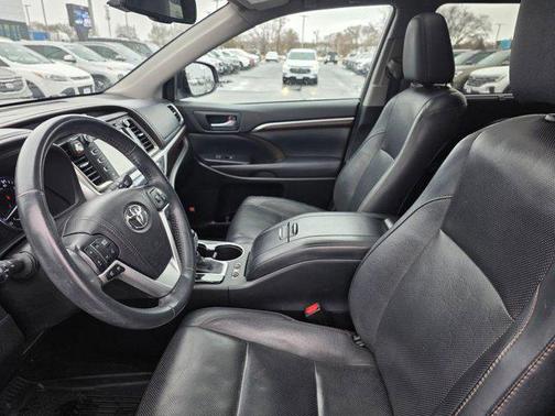 2016 Toyota Highlander Limited